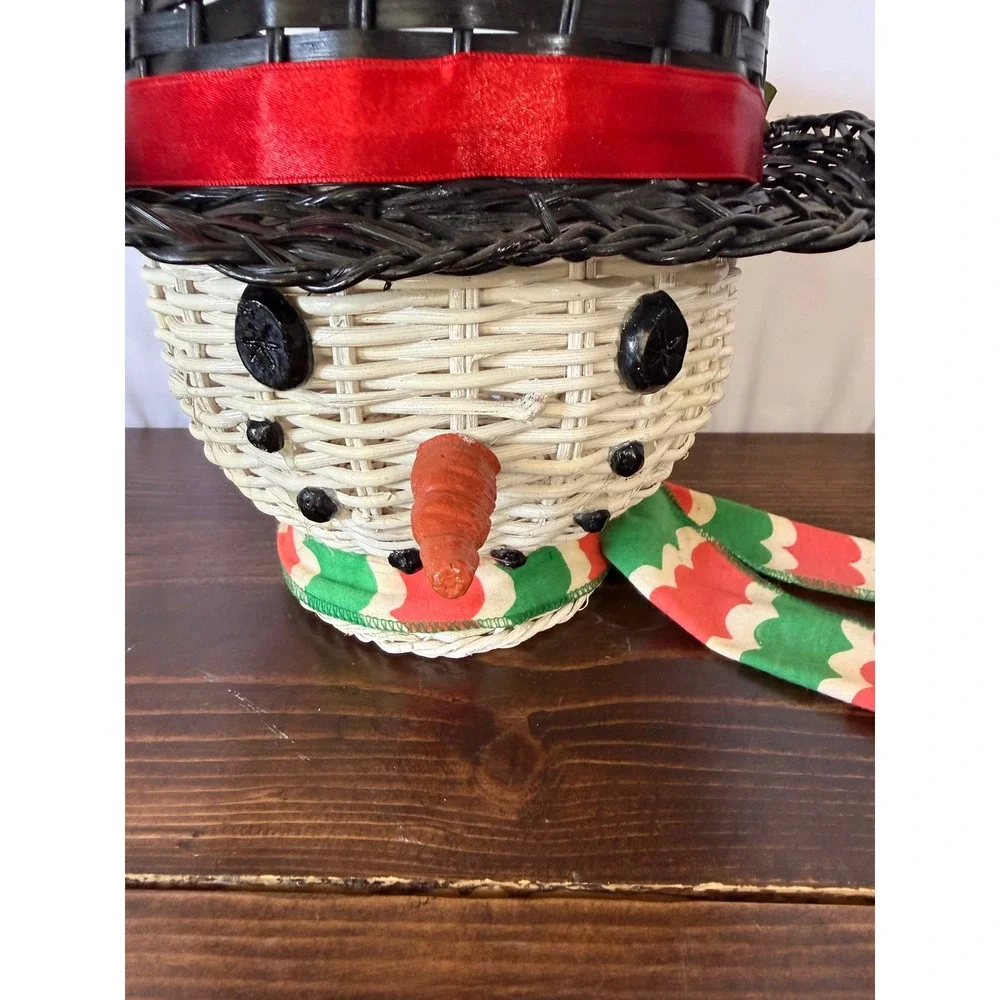 Vintage Snowman Wicker Basket Christmas Holiday Decor Top Hat Scarf 7‎ Inch